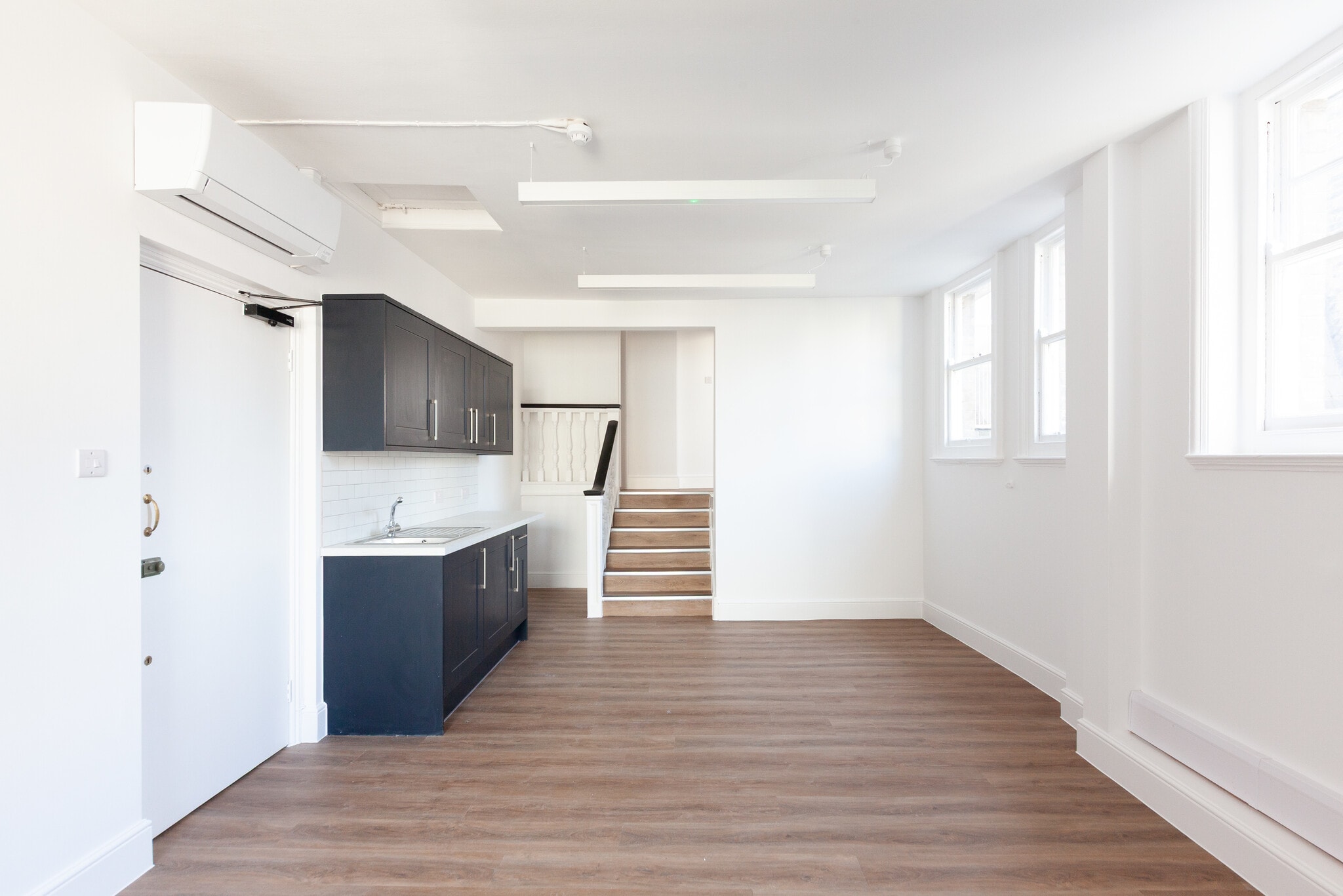 17-18 Margaret St, London to rent Interior Photo- Image 1 of 9