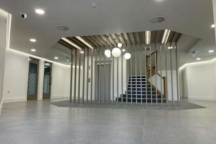 Compass Rd, Portsmouth to rent Interior Photo- Image 1 of 7