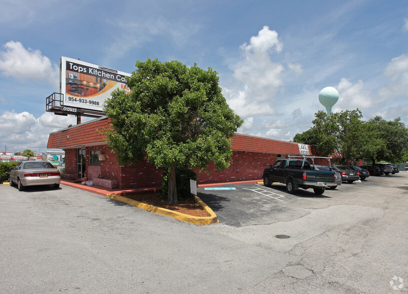 1001 E Sample Rd, Pompano Beach, FL for sale - Primary Photo - Image 1 of 1