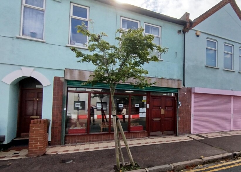 55-57 Queens Rd, Southend On Sea for rent - Building Photo - Image 1 of 1