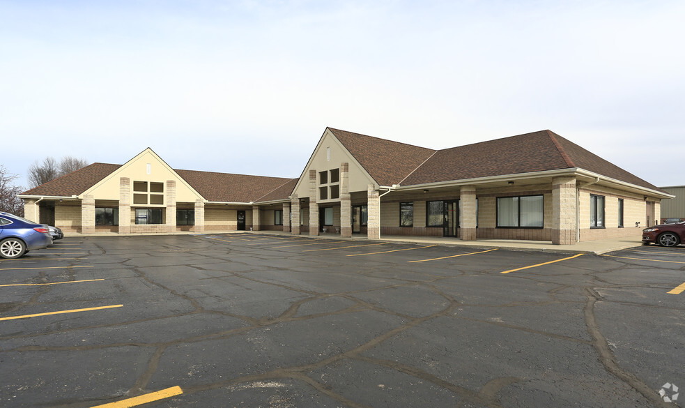 1200-1206 E Broad St, Elyria, OH for sale - Primary Photo - Image 1 of 1