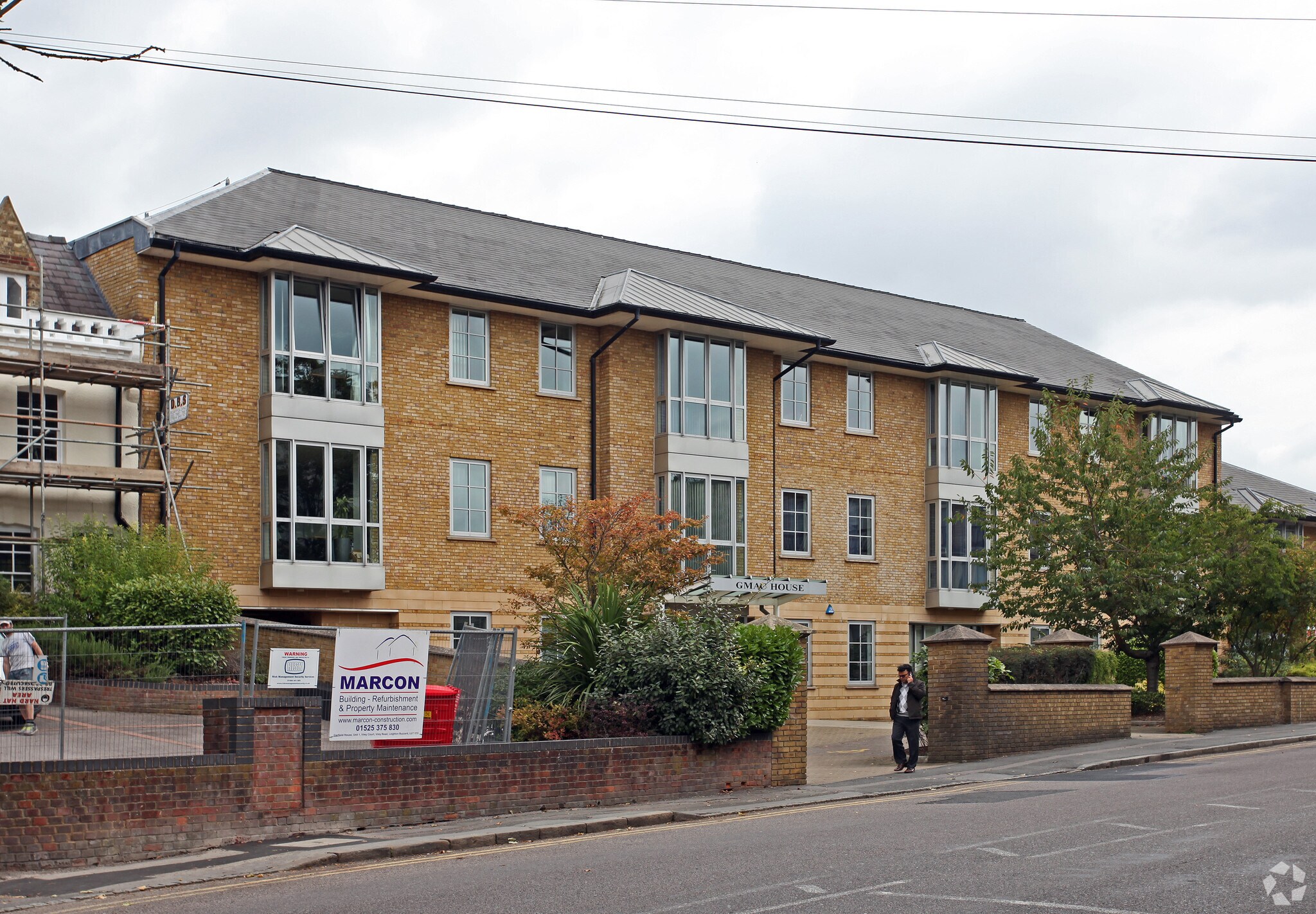 33-39 Castle St, High Wycombe for sale Primary Photo- Image 1 of 1