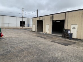 136 Industrial Dr, Boerne, TX for rent Building Photo- Image 1 of 8