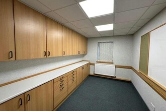 1A Abbotsford Rd, Cumbernauld to rent Interior Photo- Image 1 of 4