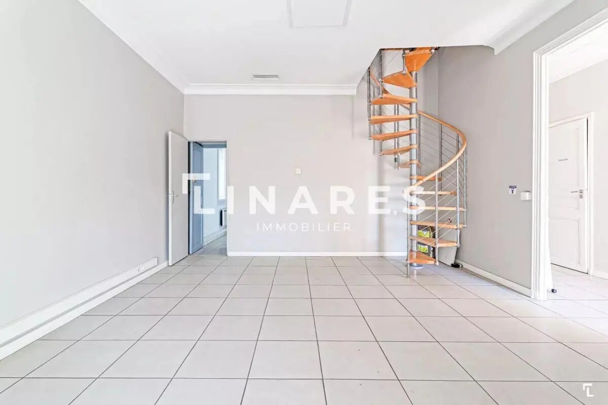 Office in MARSEILLE 11EME to rent Interior Photo- Image 1 of 15