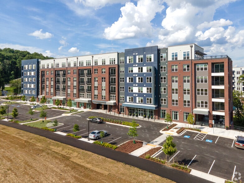 2001 W Cold Spring Ln, Baltimore, MD to rent - Building Photo - Image 3 of 6