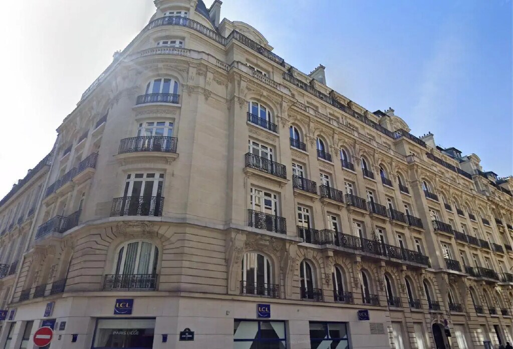 Location Bureaux 3 128 m² - Photo 1