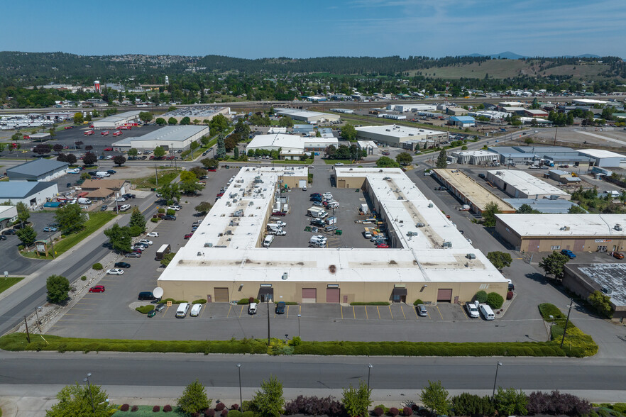 9922 E Montgomery Rd, Spokane Valley, WA for rent - Building Photo - Image 1 of 10