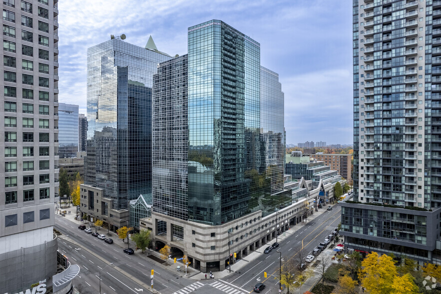 5150-5160 Yonge St, Toronto, ON for rent - Primary Photo - Image 1 of 8