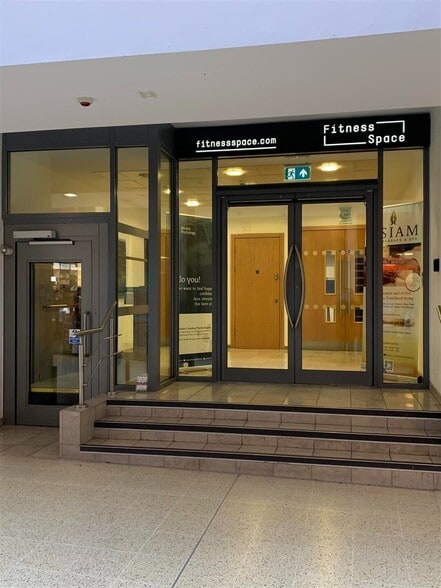 Newgate St, Chester to rent - Building Photo - Image 3 of 3