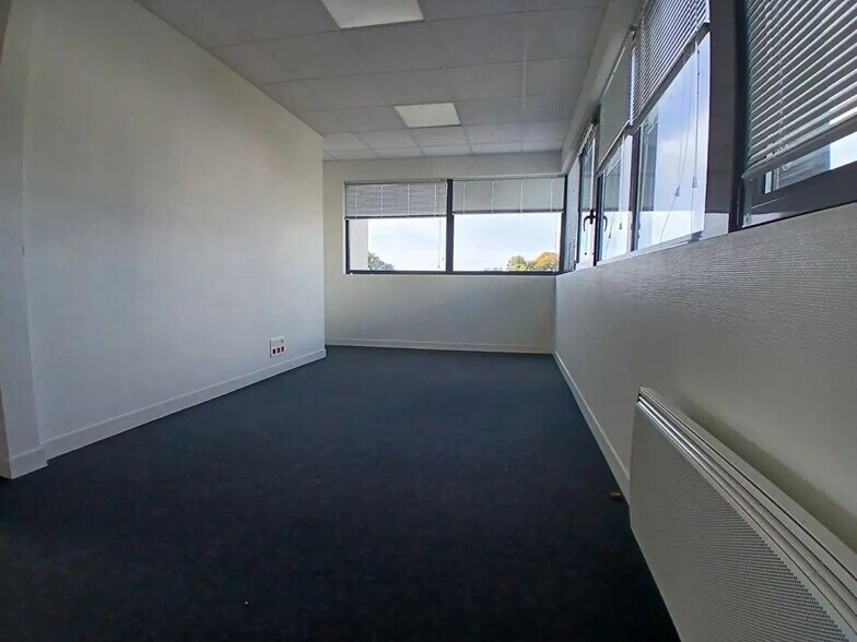 Office in Vannes for sale - Interior Photo - Image 3 of 7