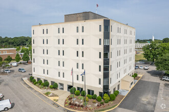 6330 Newtown Rd, Norfolk, VA for rent Building Photo- Image 1 of 19