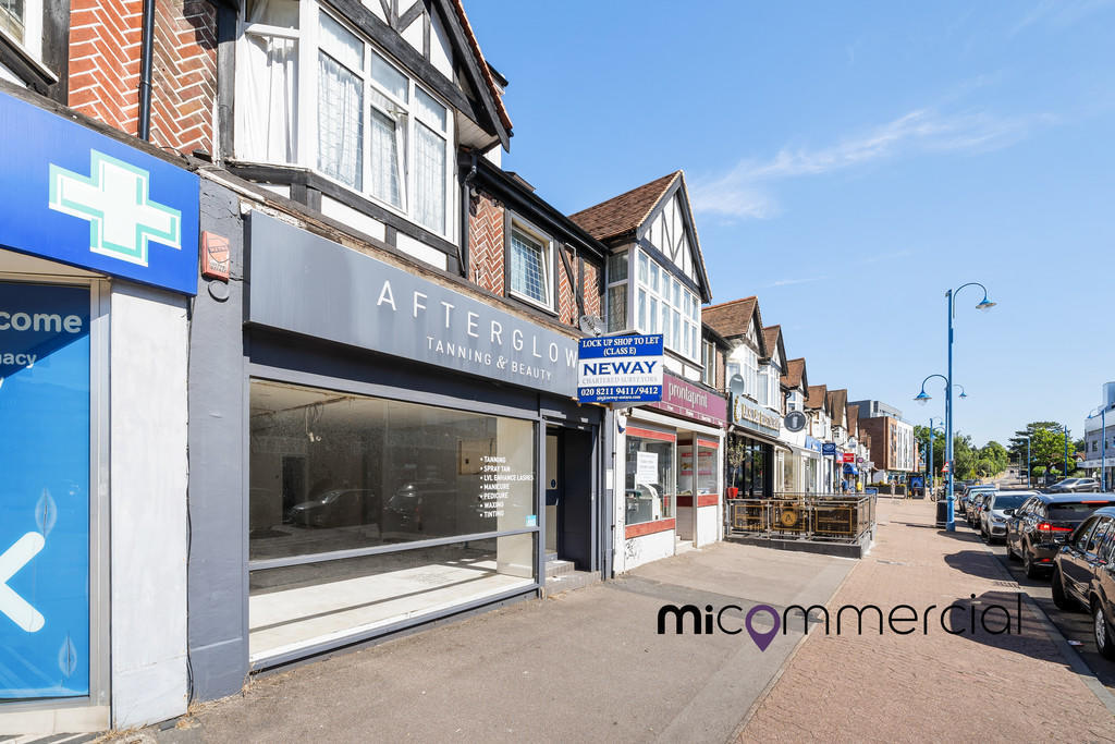 136 Darkes Ln, Potters Bar for sale Building Photo- Image 1 of 1