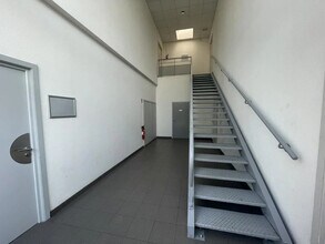 Light Industrial in Lisses to rent Interior Photo- Image 2 of 10