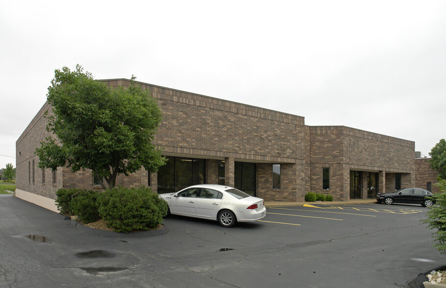 202 Chesterfield Mall, Chesterfield, MO for sale - Primary Photo - Image 1 of 1