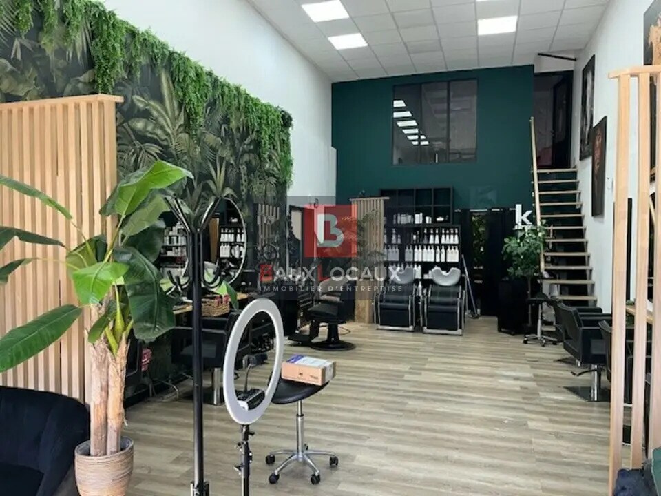 Vente Local d'activités 220 m² - Photo 1