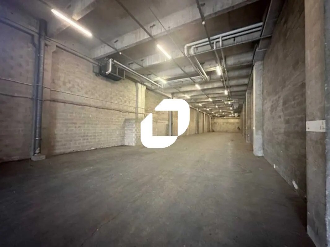 Office in Garges-lès-Gonesse to rent Interior Photo- Image 1 of 9