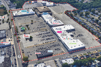 More details for 825-895 W Montauk Hwy, West Babylon, NY - Retail for Rent