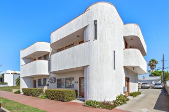 121-125 W El Portal, San Clemente, CA for rent Building Photo- Image 1 of 7