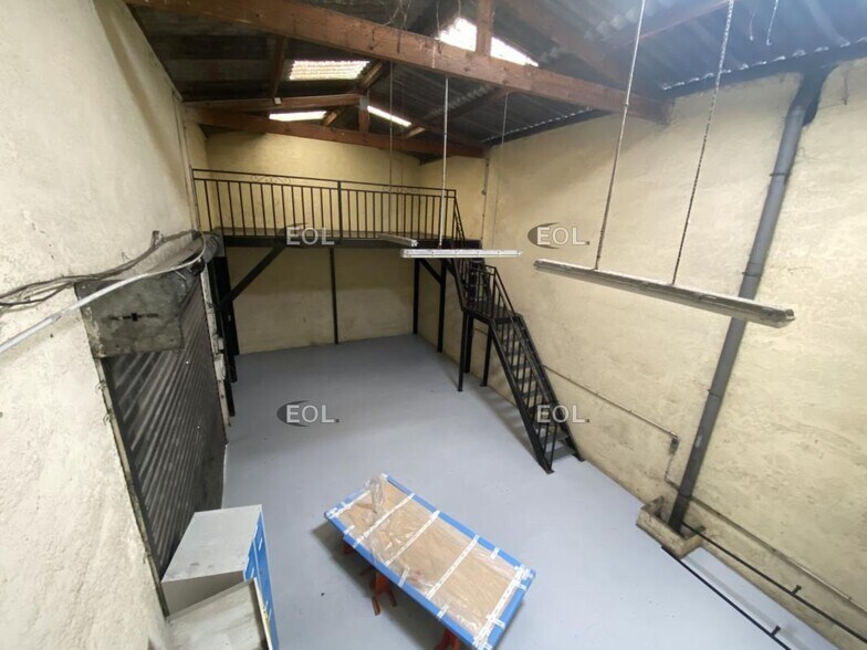 Light Industrial in Combs-la-Ville to rent - Interior Photo - Image 3 of 5