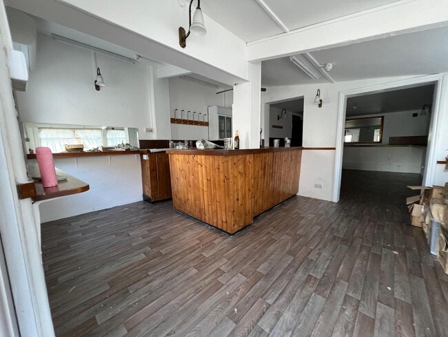 More details for 14 Cawnpore St, London - Retail to Rent