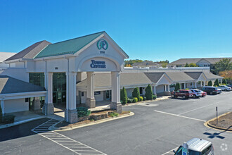 1701-1703 Westchester Dr, High Point, NC for rent Building Photo- Image 1 of 9