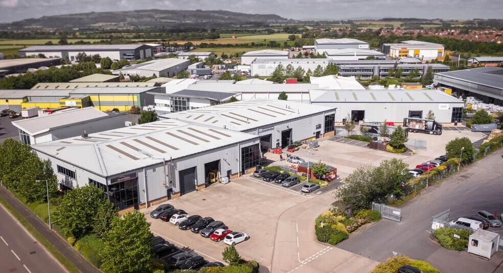 Enterprise Way, Evesham to rent - Building Photo - Image 2 of 4