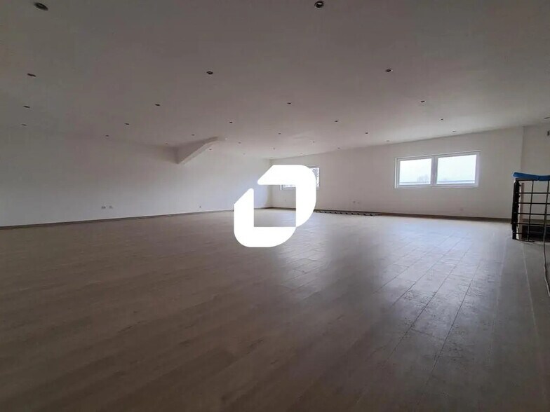 Office in Fretin to rent - Interior Photo - Image 3 of 6