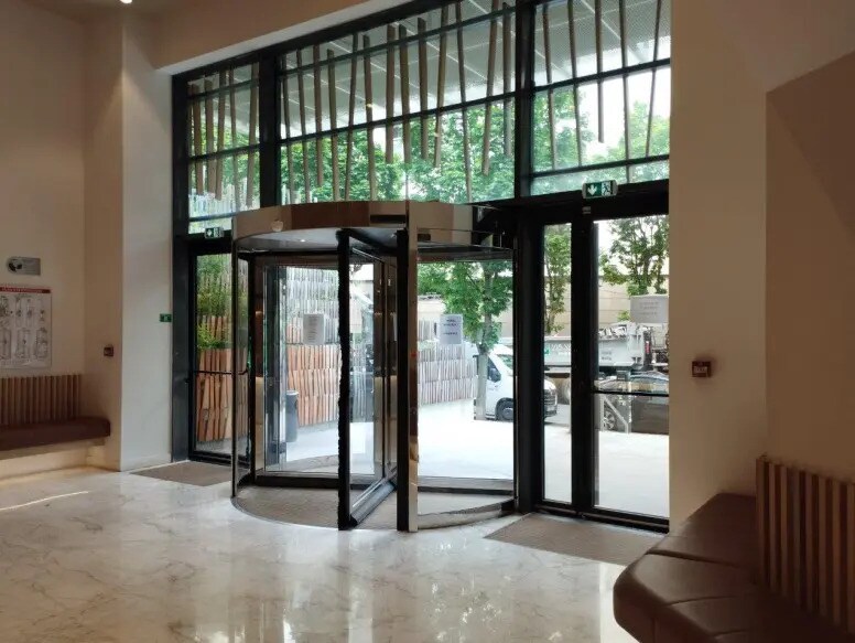 8-12 Avenue Du Général De Gaulle, Charenton-le-Pont to rent - Building Photo - Image 2 of 7