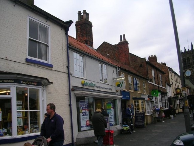 More details for 231 High St, Northallerton - Retail to Rent