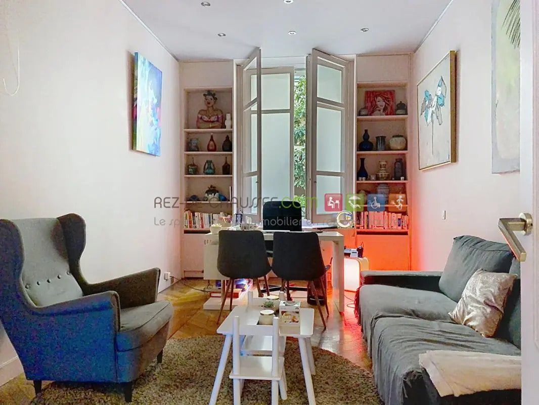 Build-to-Rent in Paris for sale Interior Photo- Image 1 of 11