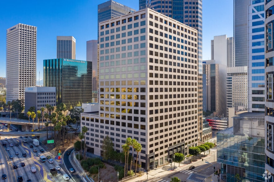 915 Wilshire Blvd, Los Angeles, CA for rent - Building Photo - Image 1 of 10