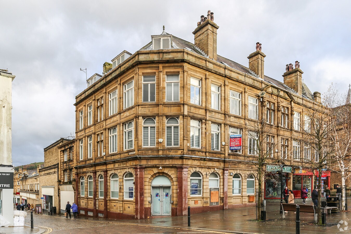 2026 Commercial St, Halifax HX1 1TA UK