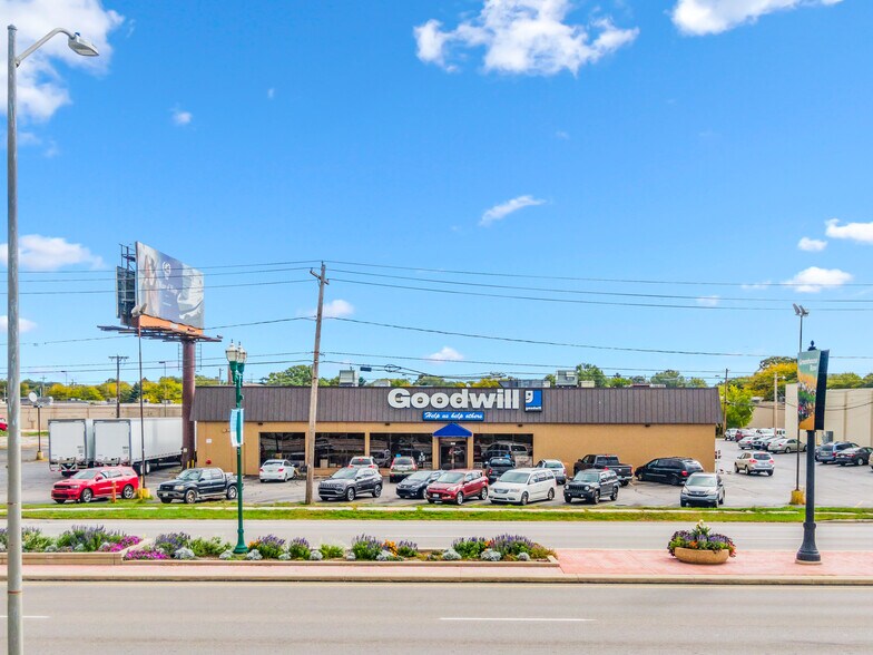 2021 S Reynolds Rd, Toledo 43614 UK