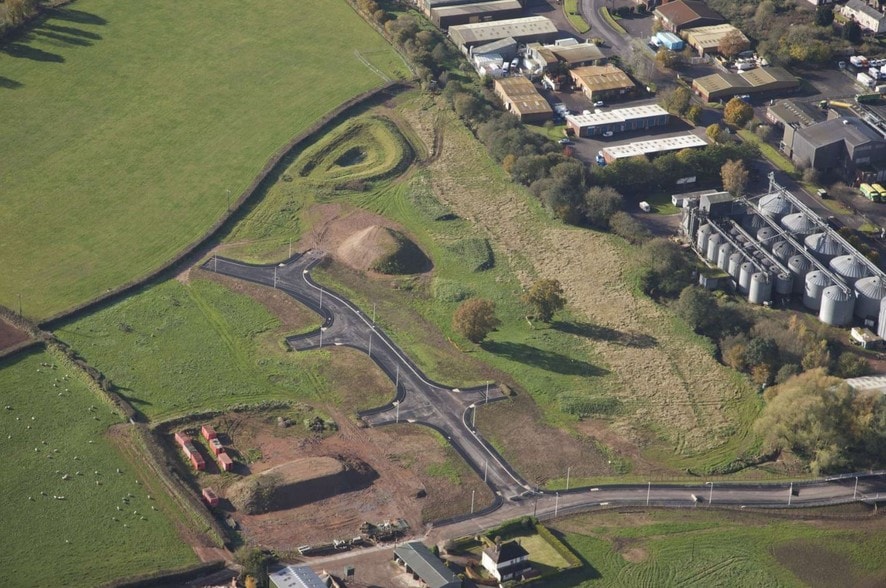 Saunders Way, Cullompton to rent - Primary Photo - Image 1 of 1