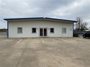 2106 Industrial Blvd, Kilgore, TX for sale Primary Photo- Image 1 of 1