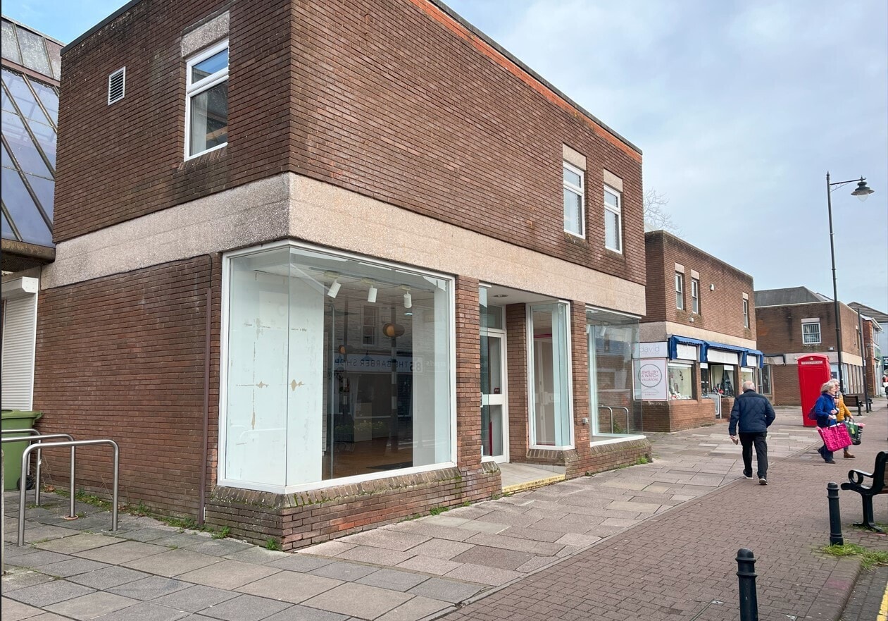 138 High St, Nailsea to rent Building Photo- Image 1 of 4