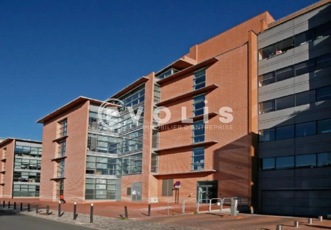 4-10 Rue Truillot, Ivry-sur-Seine to rent Building Photo- Image 1 of 6