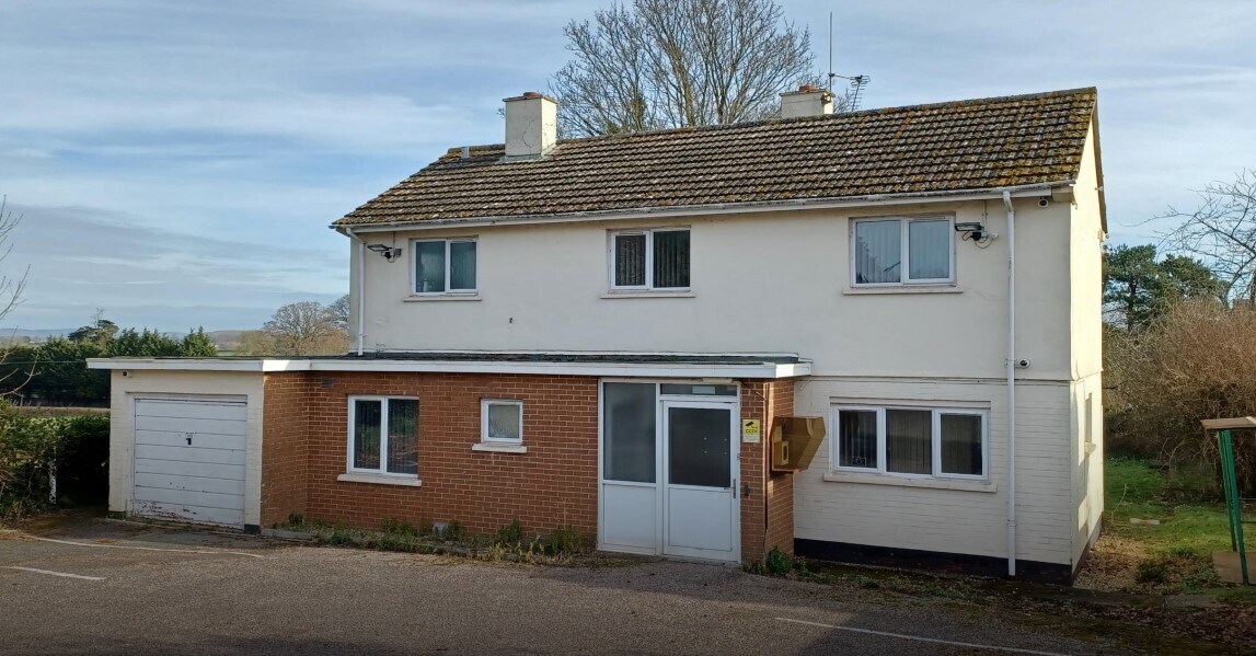 Chapel Hl, Exeter for sale Primary Photo- Image 1 of 1