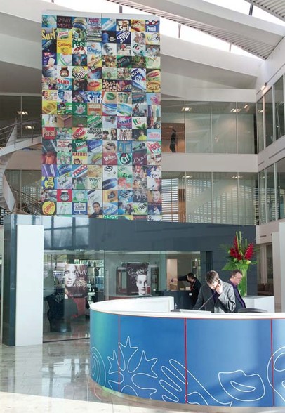 Springfield Dr, Leatherhead to rent - Lobby - Image 3 of 25