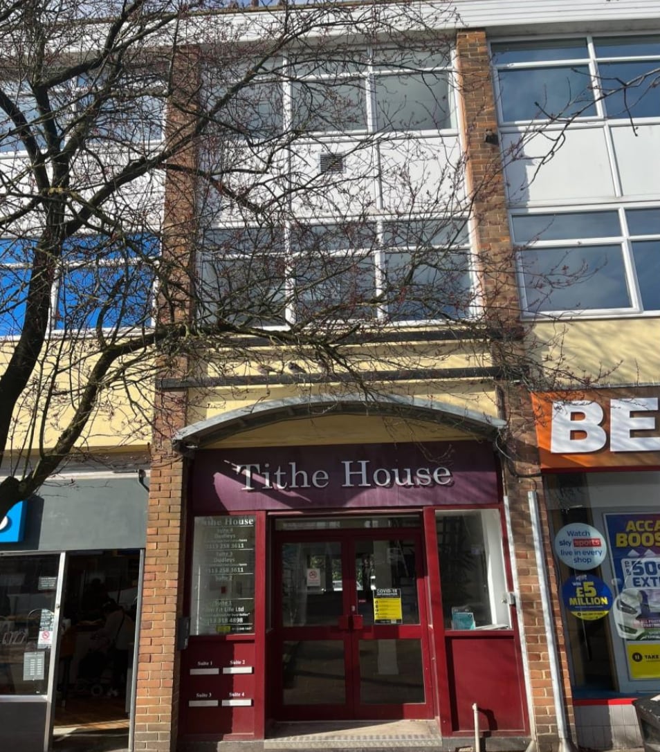 Town St, Leeds to rent Building Photo- Image 1 of 3