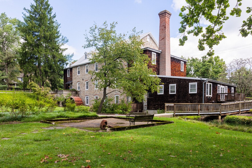 2201 Old Court Rd, Brooklandville, MD to rent - Building Photo - Image 3 of 10