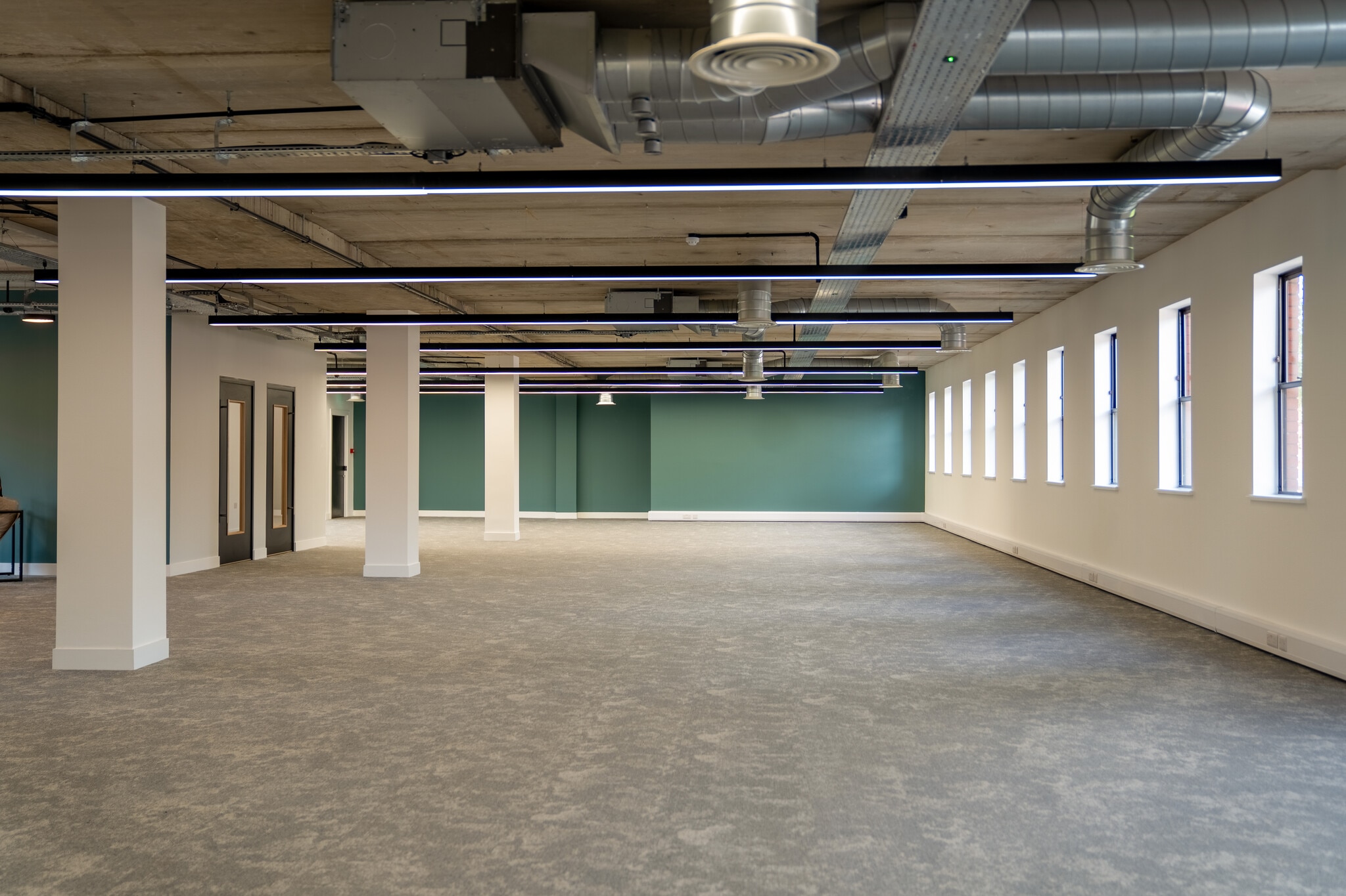 30 Alderley Road, Wilmslow to rent Interior Photo- Image 1 of 4