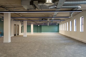 30 Alderley Road, Wilmslow to rent Interior Photo- Image 1 of 4