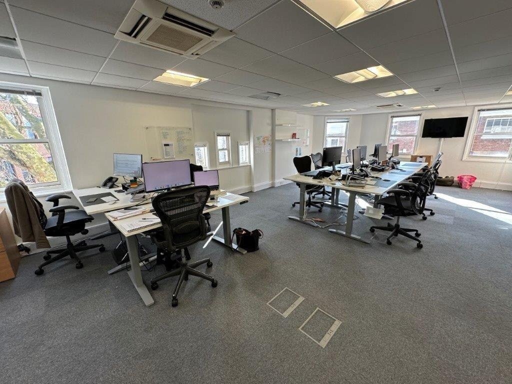 19-23 High St, Kingston Upon Thames to rent Interior Photo- Image 1 of 4