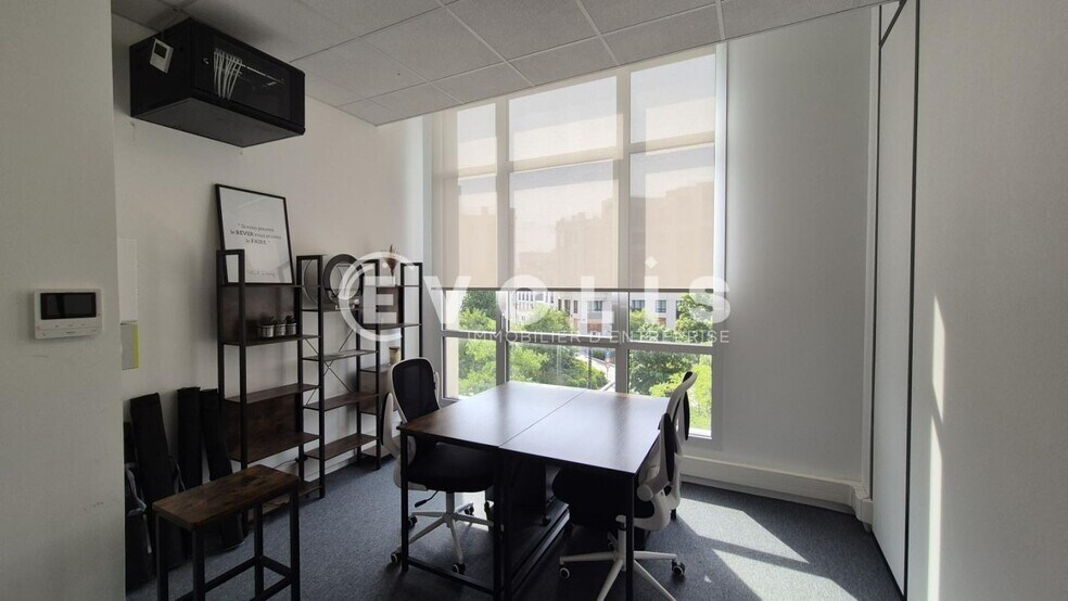 Office in Chessy to rent - Building Photo - Image 2 of 5