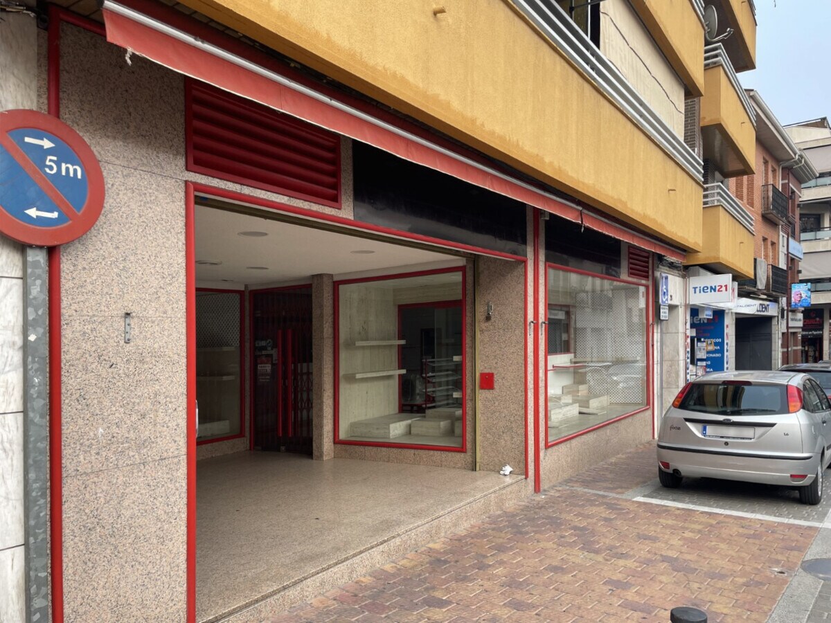 Calle del Real, 28, Colmenar Viejo, MAD 28770 - Unit Pta. A - - Interior Photo - Image 1 of 9