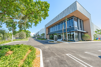 311 Racetrack Loop, Pompano Beach, FL to rent Interior Photo- Image 2 of 20