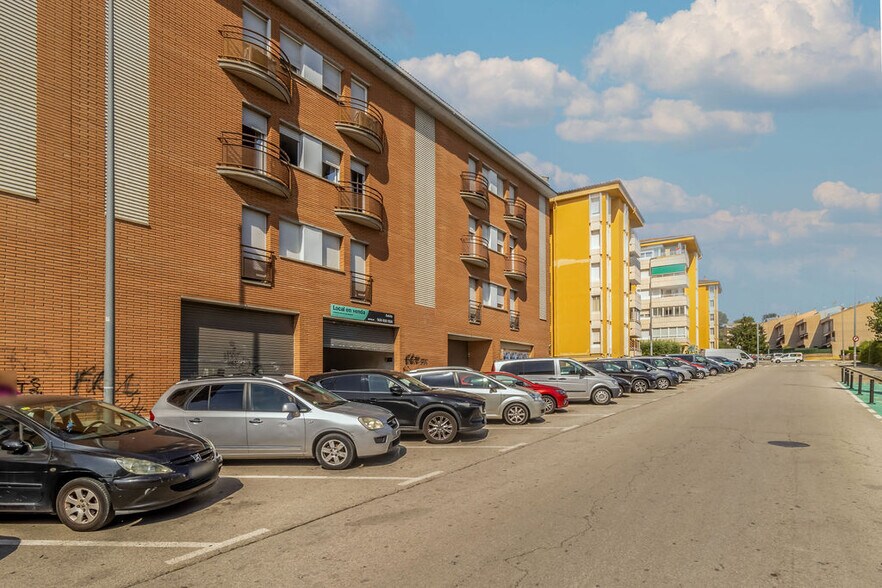 Carrer d'Amadeu Vives, 2, Manresa, Barcelona for sale - Building Photo - Image 3 of 3