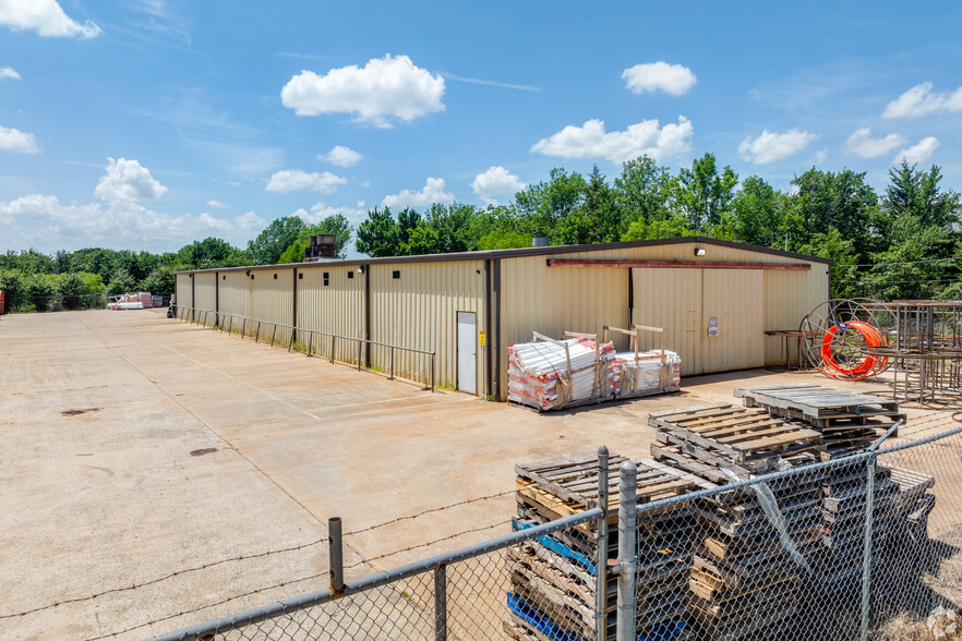 815 E Industrial Rd, Mcalester, OK for sale - Building Photo - Image 3 of 9